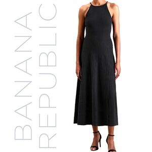NWT Black Sweater Dress. Banana Republic Pleated Maxie  – Small Tall